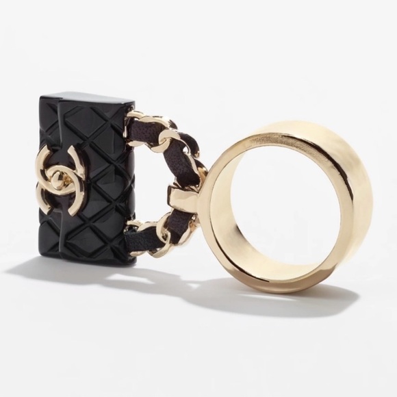 🪴Markdown🪴Chanel flap bag Ring handbag ring black gold flap bag charm ring - Picture 2 of 9